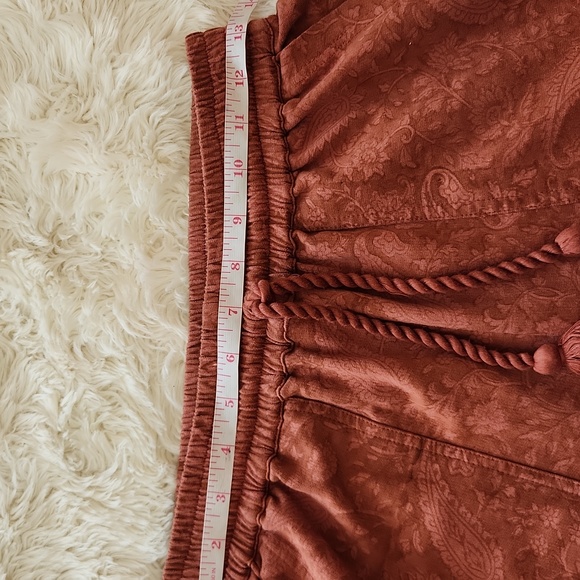 Cleobella Terracotta Paisley Print Jogger Pants Size Extra Small - Picture 9 of 14